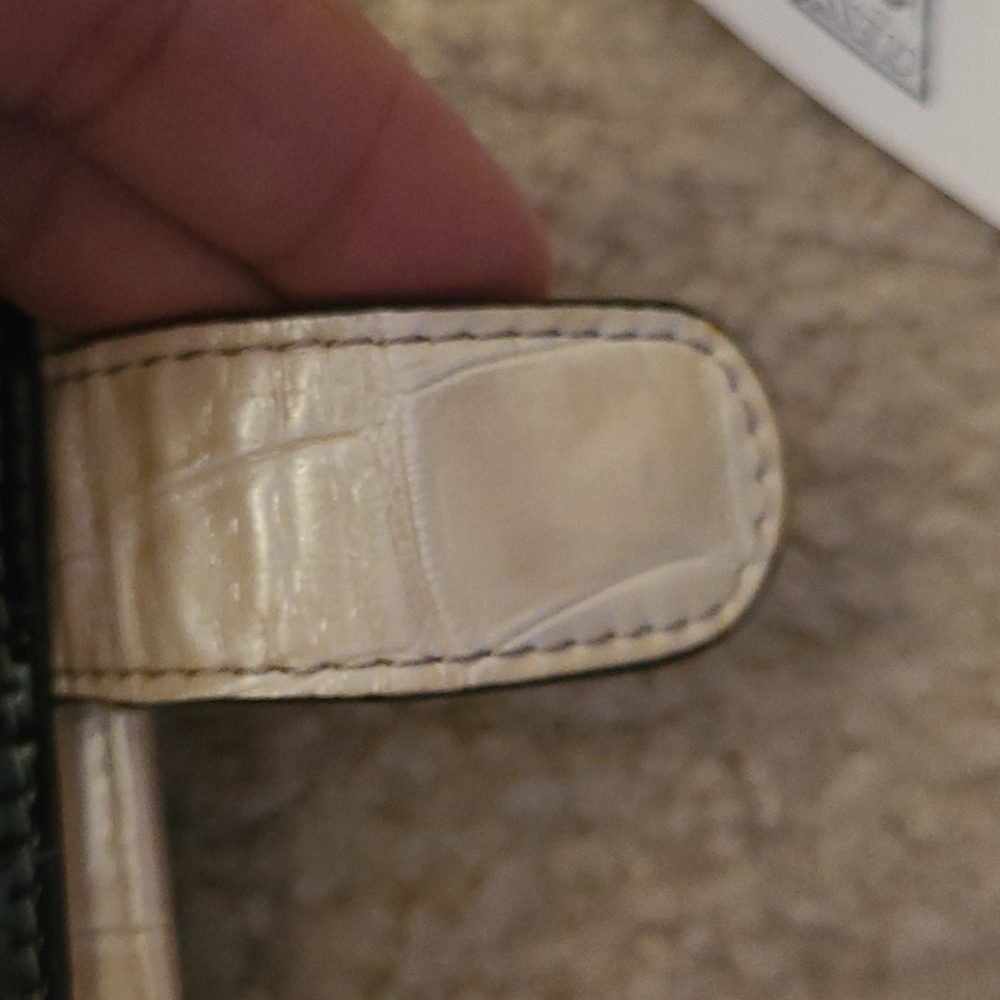 Multi-fold GUESS WALLET - Picture 5 of 6
